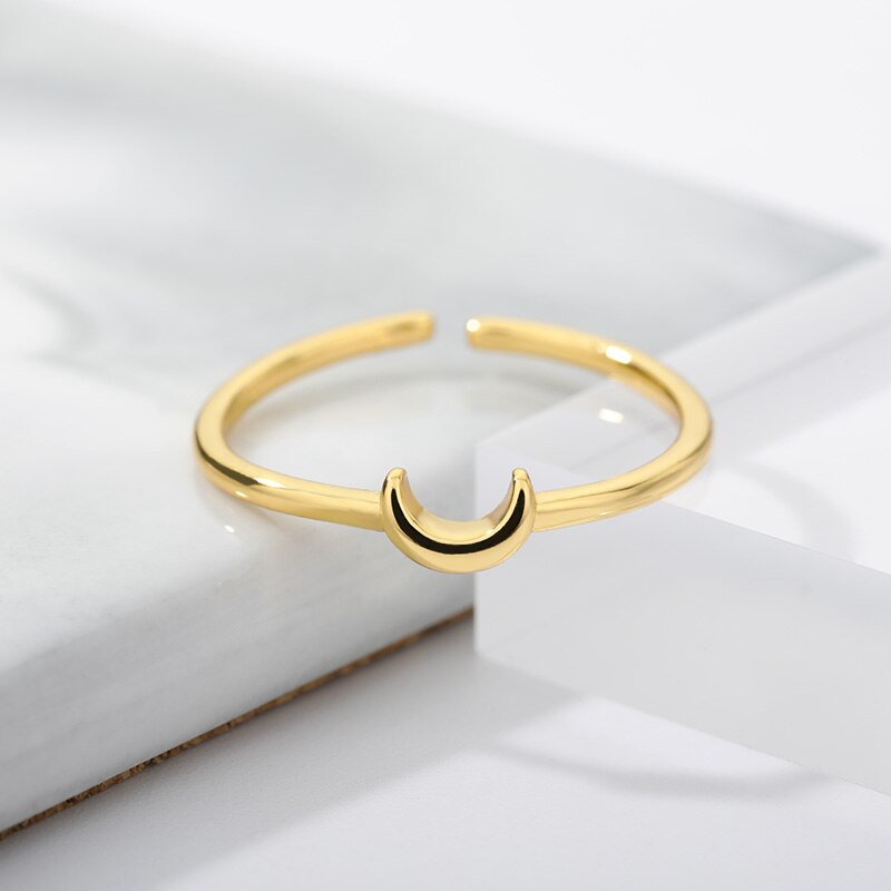 Small Crescent Aesthetic Ring Pi-Mart