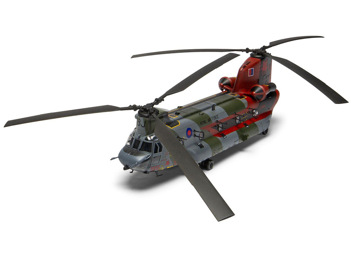 Level 3 Model Kit Boeing Chinook HC.1 (Late Production) Helicopter with 2 Scheme Options 1/72 Plastic Model Kit by Airfix LuxuryLifeWay Online Store