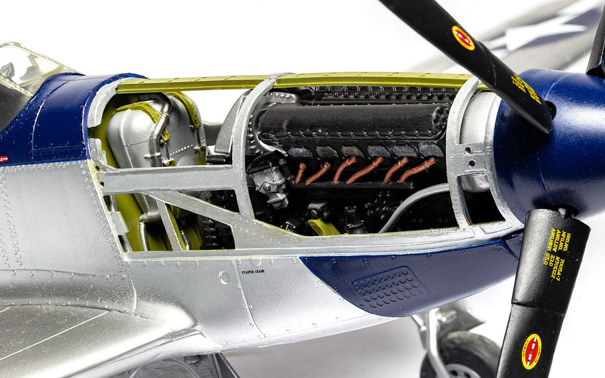 Level 4 Model Kit North American P-51D Mustang Aircraft with 2 Scheme Options 1/24 Plastic Model Kit by Airfix LuxuryLifeWay Online Store
