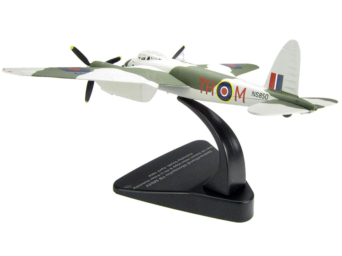 DeHavilland Mosquito FB MKVI Combat Aircraft "Sqd. Ldr. Robert Allen Kip and Flt. Lt. Peter Huletsky Holmsley South" (1944) Royal Air Force "Oxford Aviation" Series 1/72 Diecast Model Airplane by Oxford Diecast LuxuryLifeWay Online Store