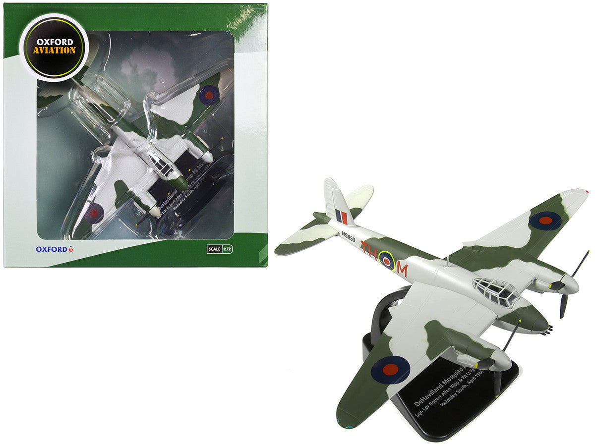 DeHavilland Mosquito FB MKVI Combat Aircraft "Sqd. Ldr. Robert Allen Kip and Flt. Lt. Peter Huletsky Holmsley South" (1944) Royal Air Force "Oxford Aviation" Series 1/72 Diecast Model Airplane by Oxford Diecast LuxuryLifeWay Online Store