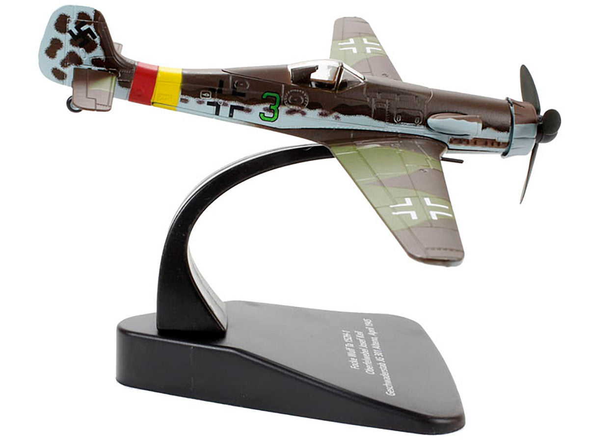 Focke-Wulf Ta 152 H-1 Fighter Plane Pilot: Oberfelwebel Josef Keil Geschwaderstab JG 301 Alteno April (1945) "Oxford Aviation" Series 1/72 Diecast Model Airplane by Oxford Diecast LuxuryLifeWay Online Store