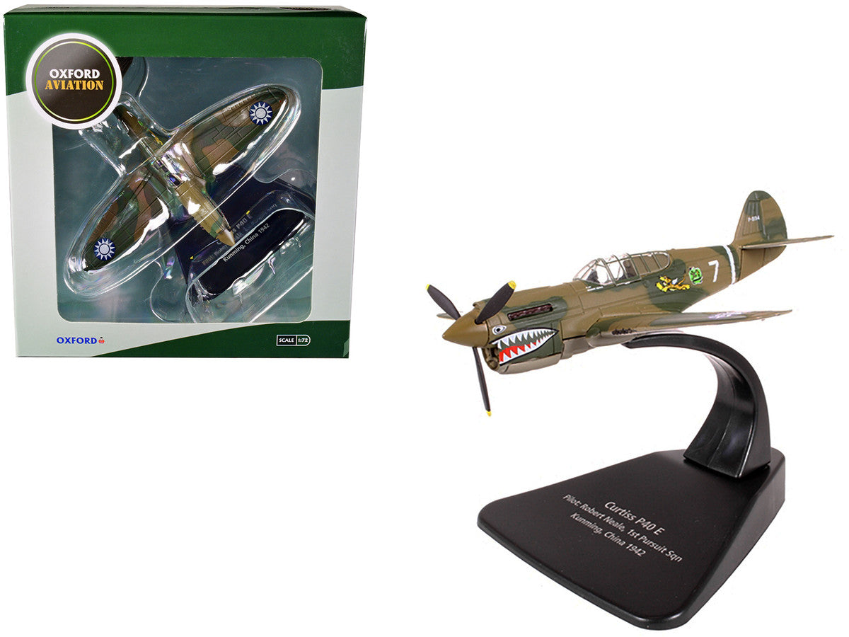 Curtiss P40 E Warhawk Fighter Plane Pilot: Robert Neale 1st Pursuit Squadron Kunming China (1944) "Oxford Aviation" Series 1/72 Diecast Model Airplane by Oxford Diecast LuxuryLifeWay Online Store