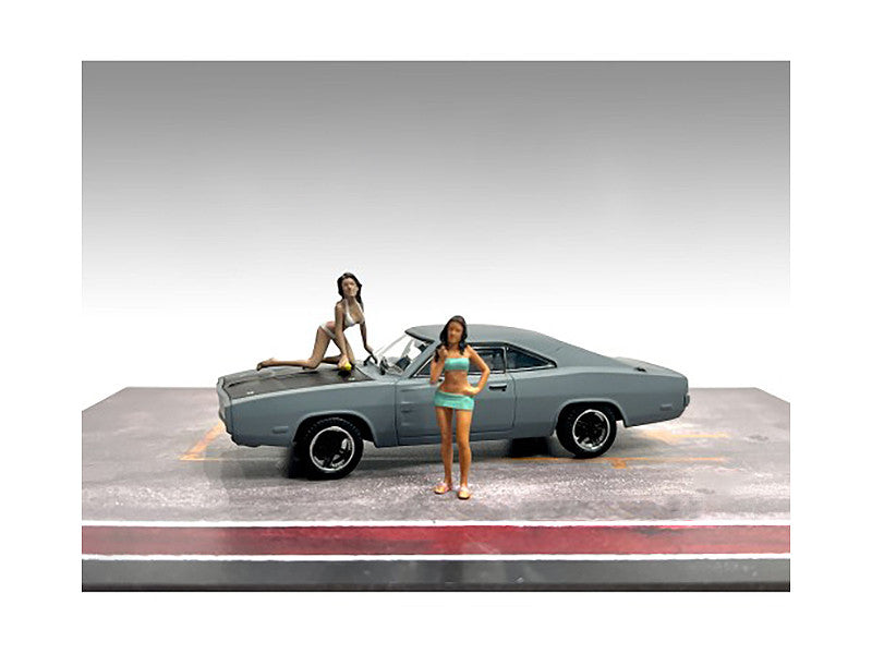 "Car Wash Girls" Set 1 Dorothy and Barbara 2 Piece Figure for 1/43 Scale Models by American Diorama LuxuryLifeWay Online Store