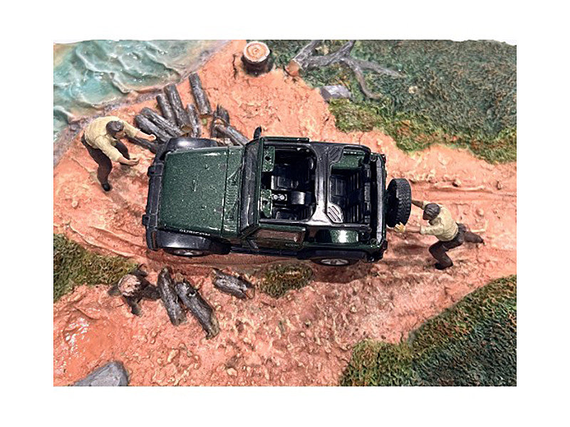 "4X4 Mechanics" 2 Piece Diecast Figure Set 3 for 1/43 Scale Models by American Diorama LuxuryLifeWay Online Store