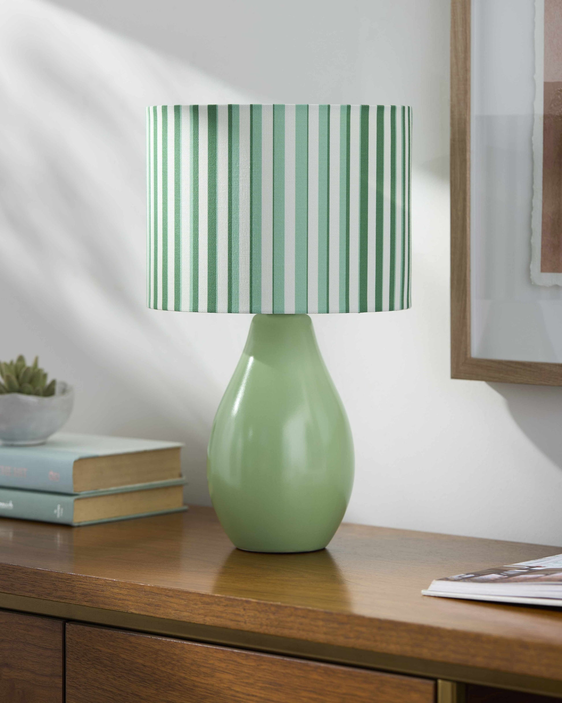 Beitbridge White Table Lamp LuxuryLifeWay Online Store
