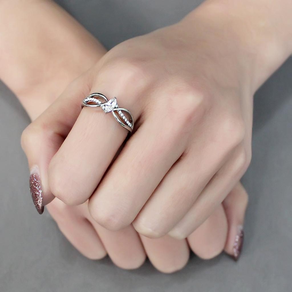 DA262 - High polished (no plating) Stainless Steel Ring with AAA Grade CZ  in Clear LuxuryLifeWay Online Store