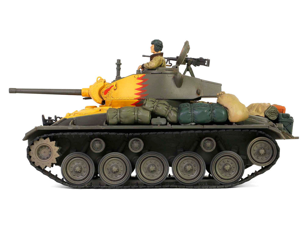 M24 Chaffee Light Tank "Tiger Face 79th Tank Btn Han River South Korea" (1950) United States Army "Armoured Fighting Vehicle" Series 1/32 Diecast Model by Forces of Valor LuxuryLifeWay Online Store