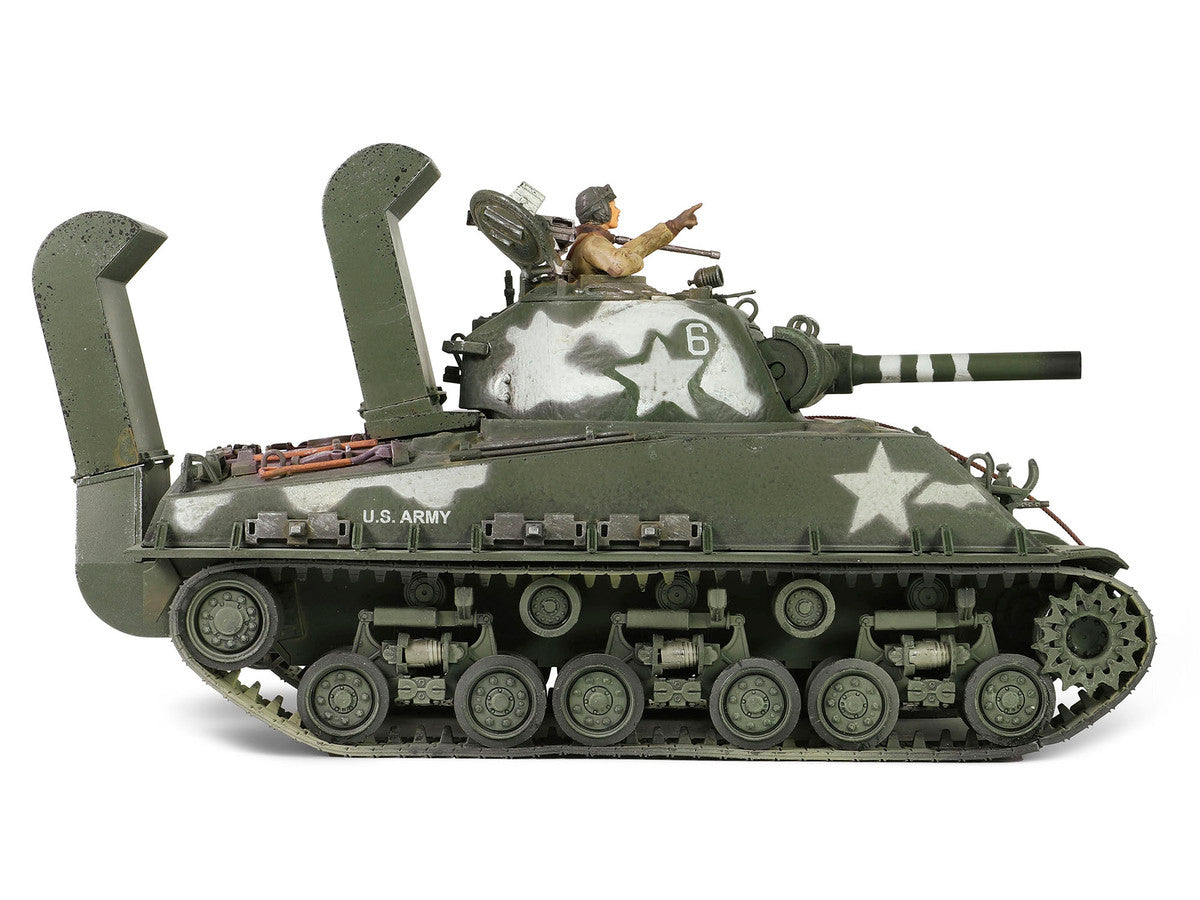 Sherman M4 (105) Howitzer Medium Tank "US Army 711th Tank Battalion Okinawa" (1945) "Engine Plus" Series 1/32 Diecast Model by Metal Proud LuxuryLifeWay Online Store