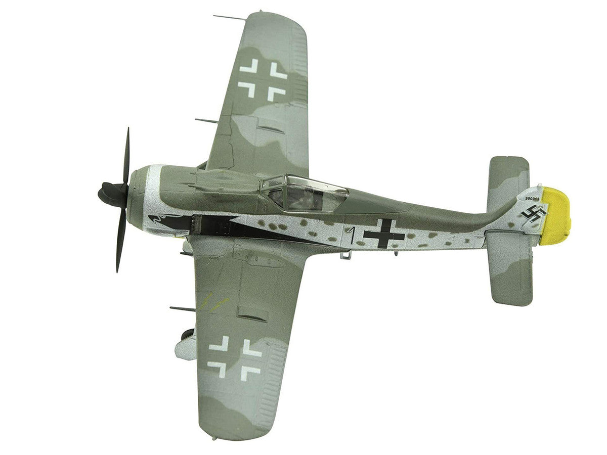 Focke-Wulf Fw 190A-8 Fighter Aircraft "98-Victory Ace Staffelkapitaen Horst Hannig I./JG 2 Triqueville France" (1943) German Luftwaffe 1/72 Diecast Model Airplane LuxuryLifeWay Online Store