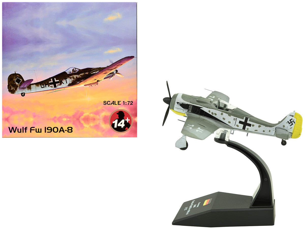 Focke-Wulf Fw 190A-8 Fighter Aircraft "98-Victory Ace Staffelkapitaen Horst Hannig I./JG 2 Triqueville France" (1943) German Luftwaffe 1/72 Diecast Model Airplane LuxuryLifeWay Online Store