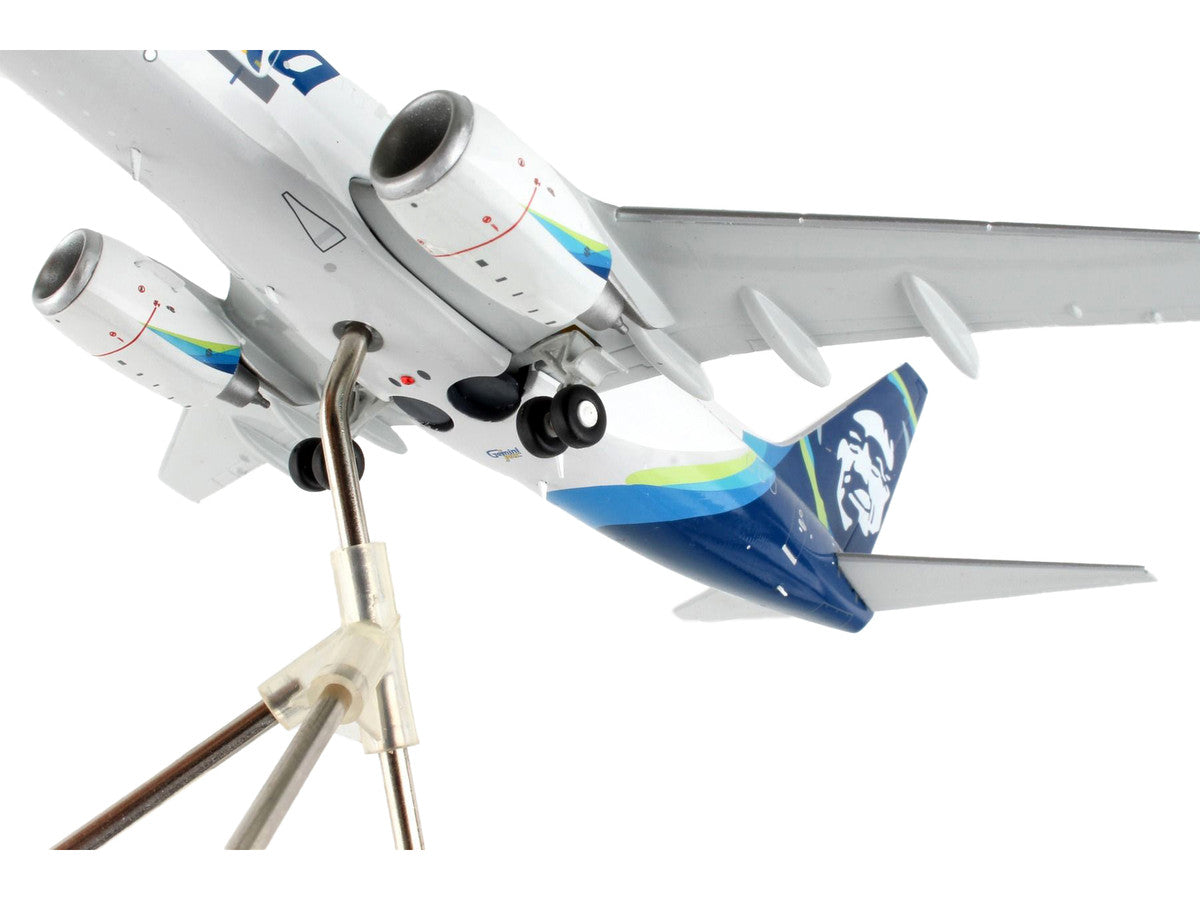 Boeing 737-700BDSF Commercial Aircraft "Alaska Air Cargo" White with Blue Tail "Gemini 200" Series 1/200 Diecast Model Airplane by GeminiJets LuxuryLifeWay Online Store