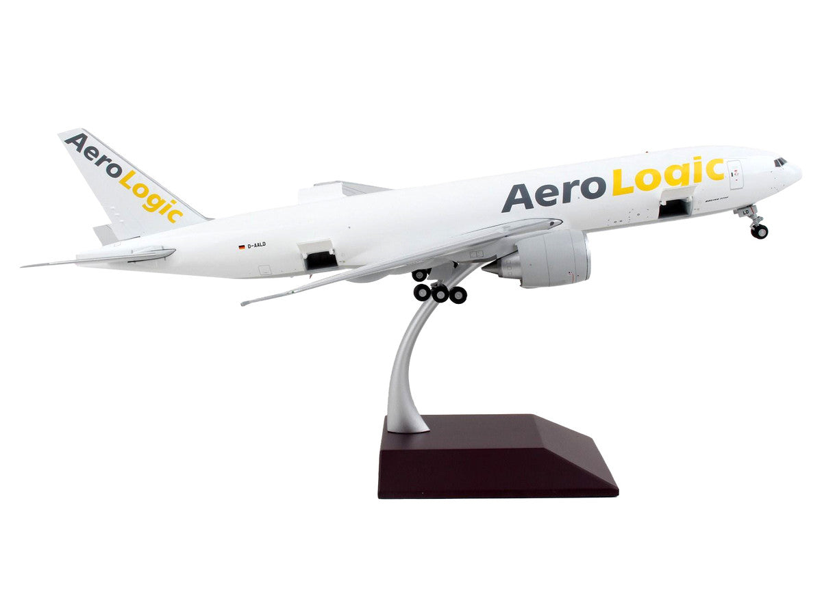 Boeing 777F Commercial Aircraft "AeroLogic" White "Gemini 200 - Interactive" Series 1/200 Diecast Model Airplane by GeminiJets LuxuryLifeWay Online Store