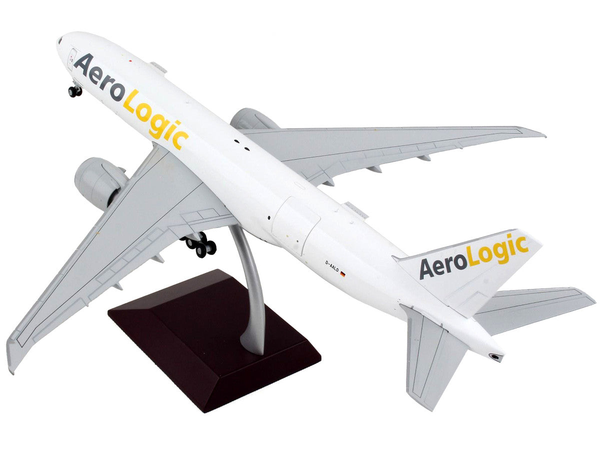 Boeing 777F Commercial Aircraft "AeroLogic" White "Gemini 200 - Interactive" Series 1/200 Diecast Model Airplane by GeminiJets LuxuryLifeWay Online Store