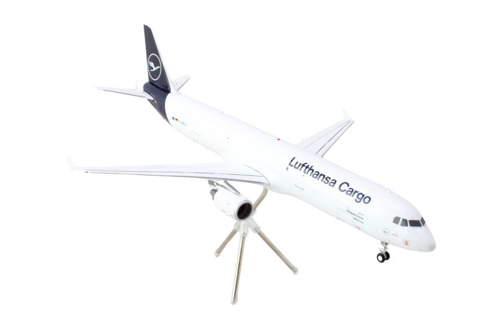 Airbus A321P2F Commercial Aircraft "Lufthansa Cargo" (D-AEUC) White with Blue Tail "Gemini 200" Series 1/200 Diecast Model Airplane by GeminiJets LuxuryLifeWay Online Store