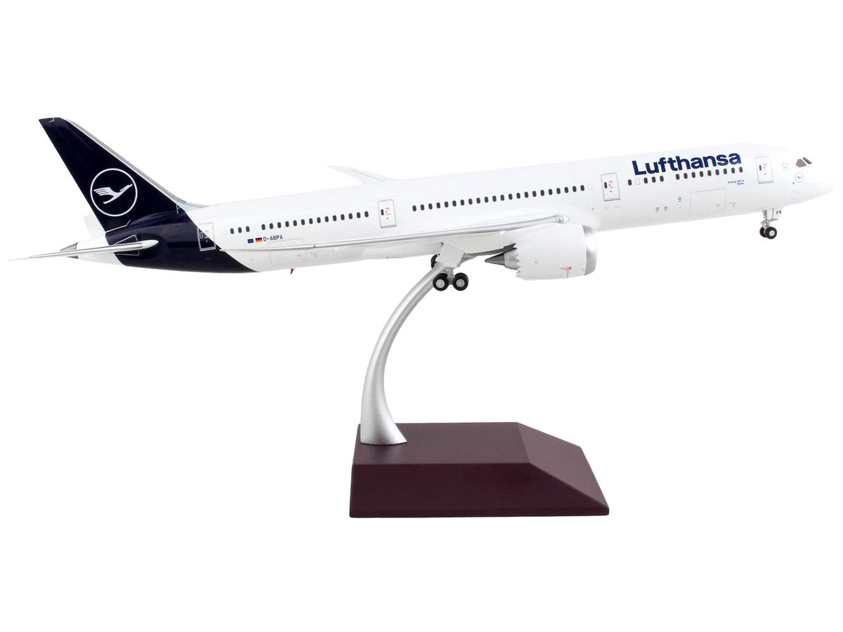 Boeing 787-9 Commercial Aircraft "Lufthansa" White with Blue Tail "Gemini 200" Series 1/200 Diecast Model Airplane by GeminiJets LuxuryLifeWay Online Store