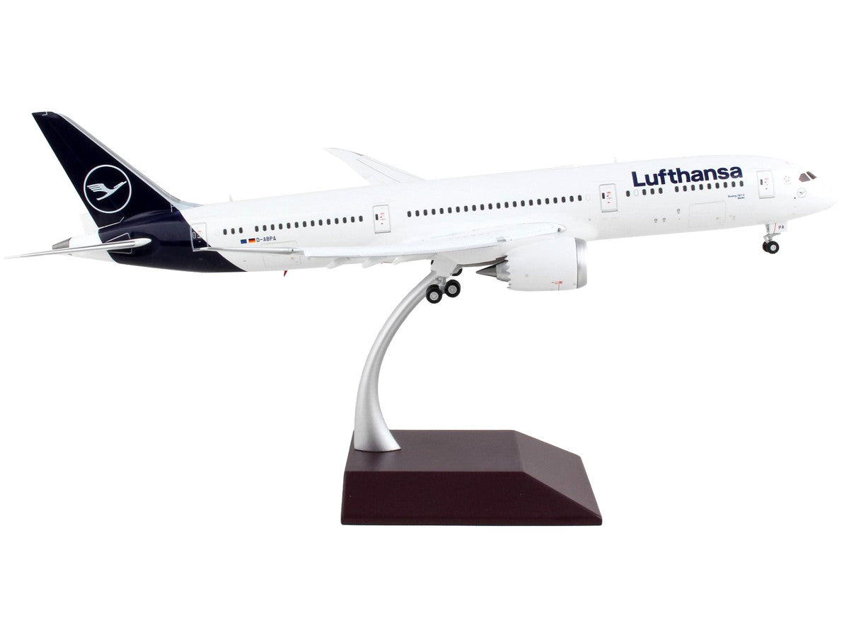 Boeing 787-9 Commercial Aircraft with Flaps Down "Lufthansa" White with Blue Tail "Gemini 200" Series 1/200 Diecast Model Airplane by GeminiJets LuxuryLifeWay Online Store