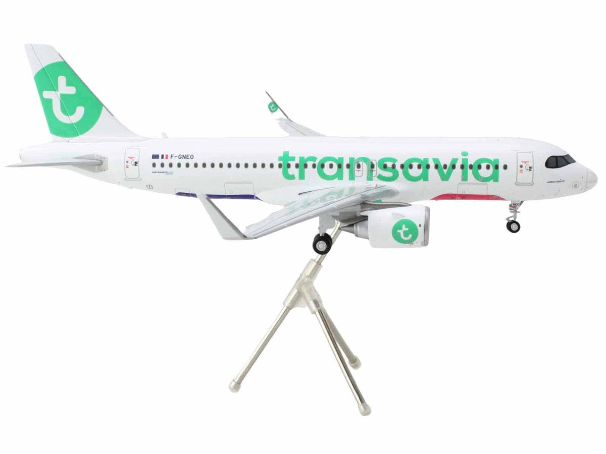 Airbus A320neo Commercial Aircraft "Transavia Airlines" (F-GNEO) White with Green Tail "Gemini 200" Series 1/200 Diecast Model Airplane by GeminiJets LuxuryLifeWay Online Store
