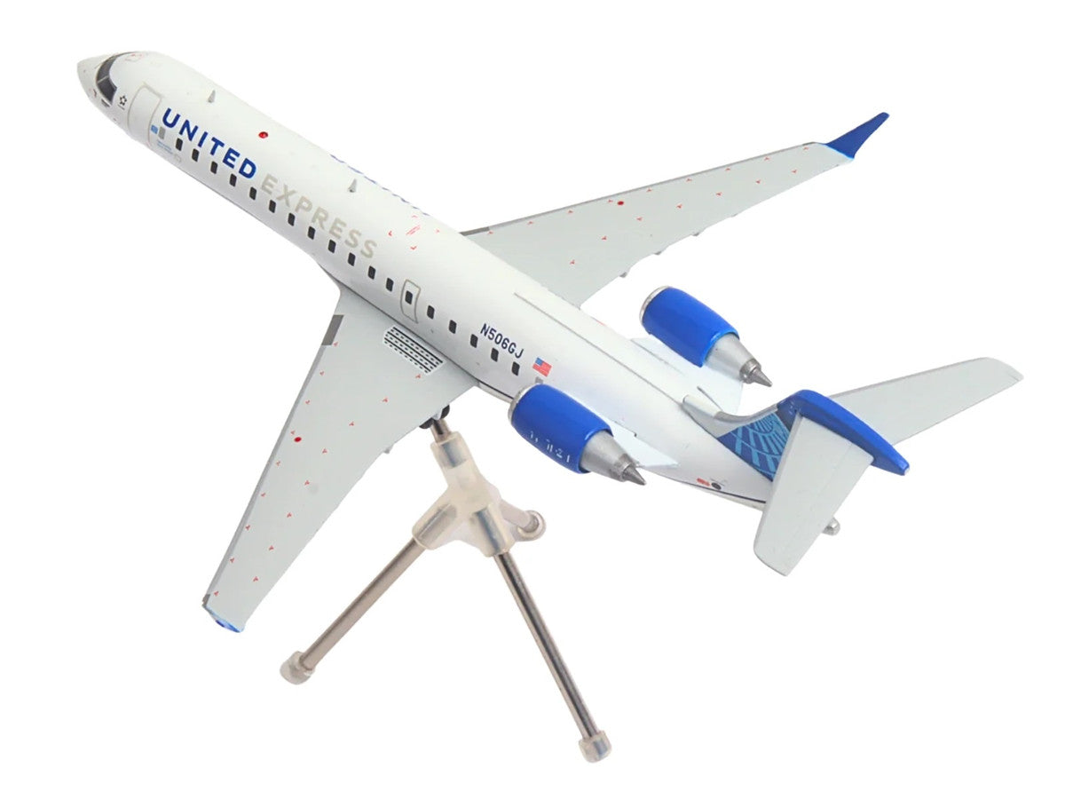 Bombardier CRJ550 Commercial Aircraft "United Express" (N506GJ) White with Blue Tail "Gemini 200" Series 1/200 Diecast Model Airplane by GeminiJets LuxuryLifeWay Online Store