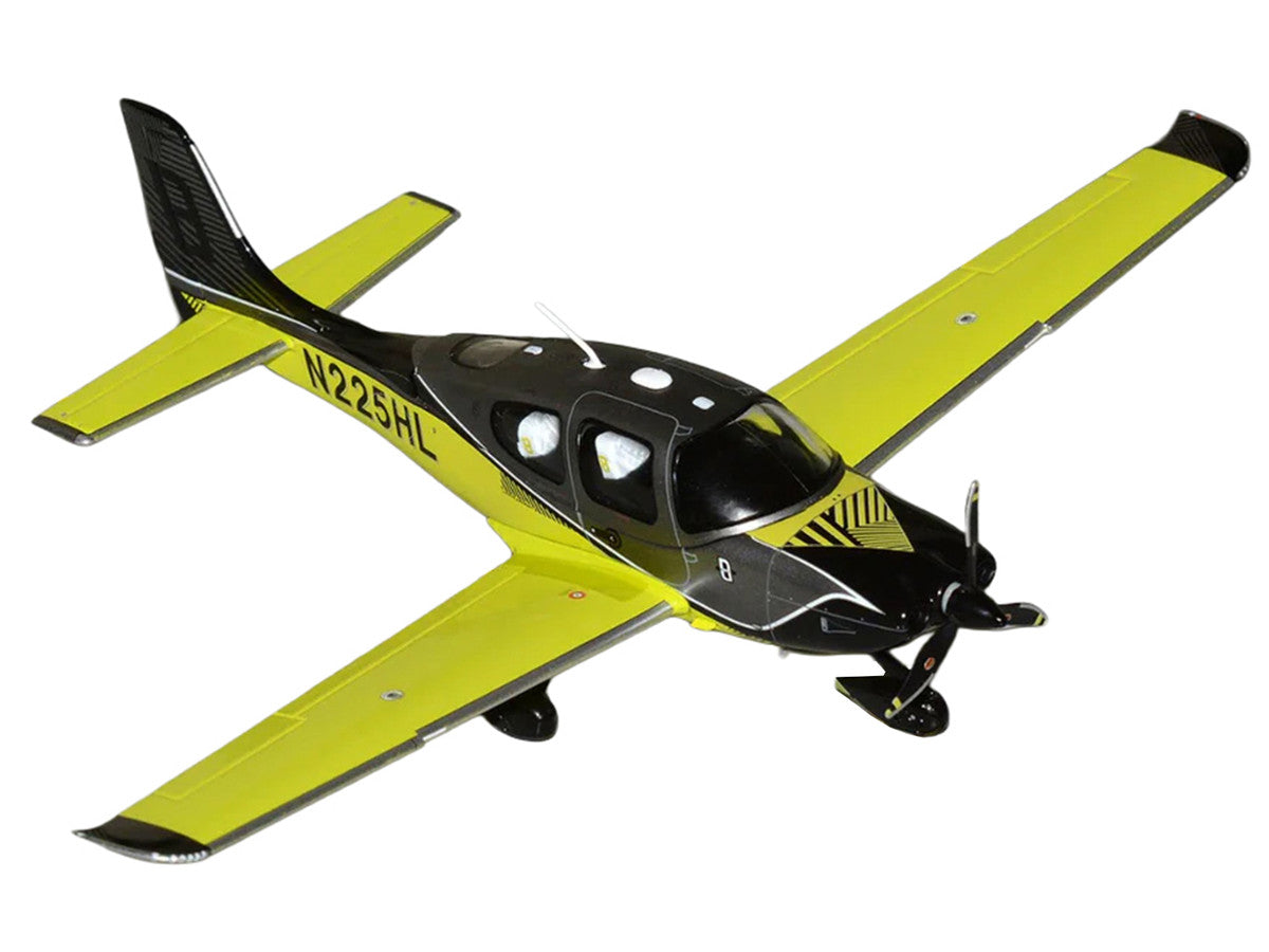 Cirrus SR22T Composite Aircraft (N225HL) Black and Neon Green "Gemini General Aviation" Series 1/72 Diecast Model by GeminiJets LuxuryLifeWay Online Store