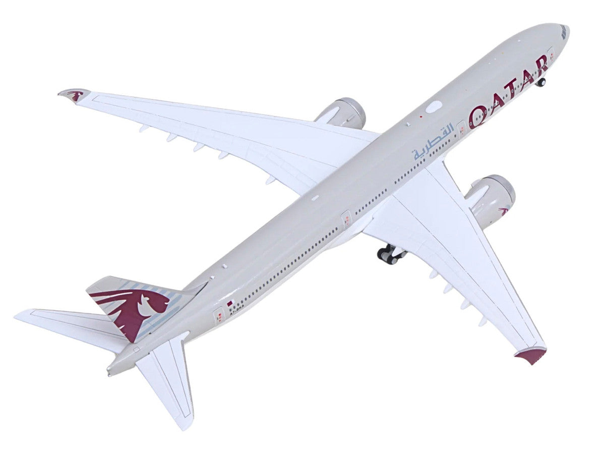 Boeing 777-9 Commercial Aircraft "Qatar Airways" (A7-BKA) Gray with Dark Red Tail Graphics 1/400 Diecast Model GeminiJets LuxuryLifeWay Online Store