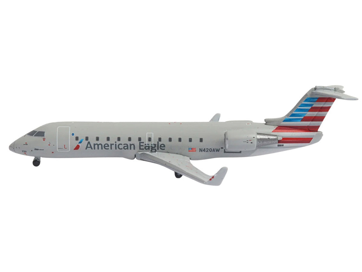 Bombardier CRJ200 Commercial Aircraft "American Eagle - Air Wisconsin" (N420AW) Gray with Red and Blue Tail 1/400 Diecast Model Airplane by GeminiJets LuxuryLifeWay Online Store