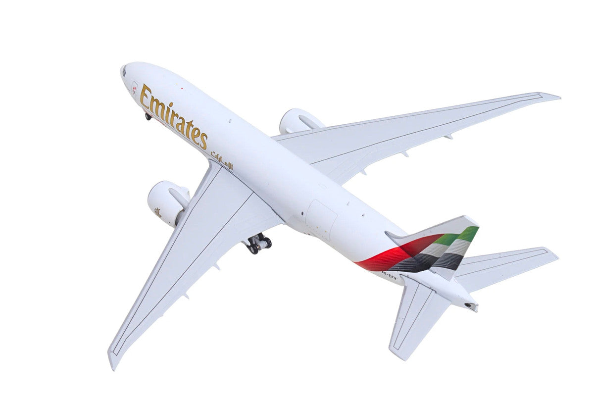Boeing 777F Commercial Aircraft "Emirates SkyCargo" (A6-EFV) White with Striped Tail 1/400 Diecast Model by GeminiJets LuxuryLifeWay Online Store