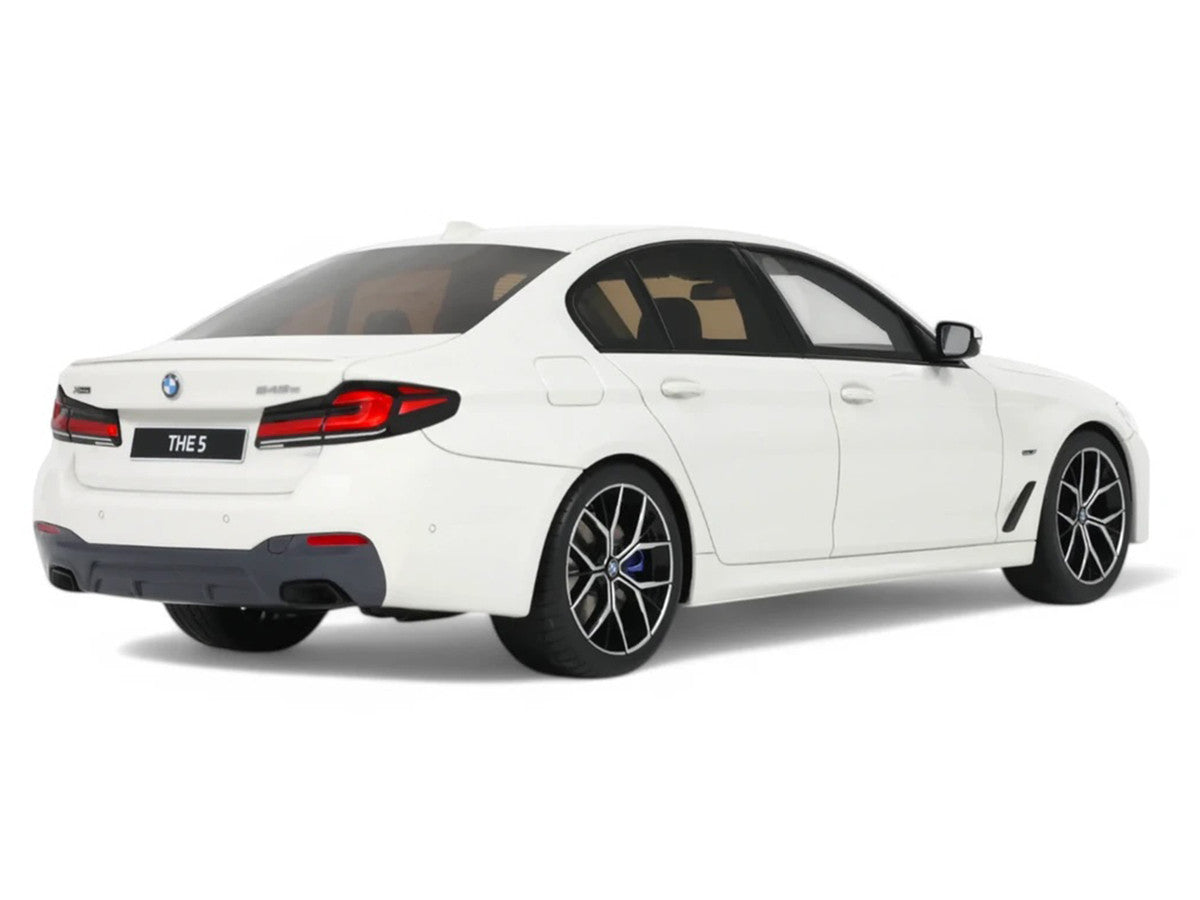 2023 BMW 545e xDrive M Sport Alpine White 1/18 Model Car by GT Spirit LuxuryLifeWay Online Store