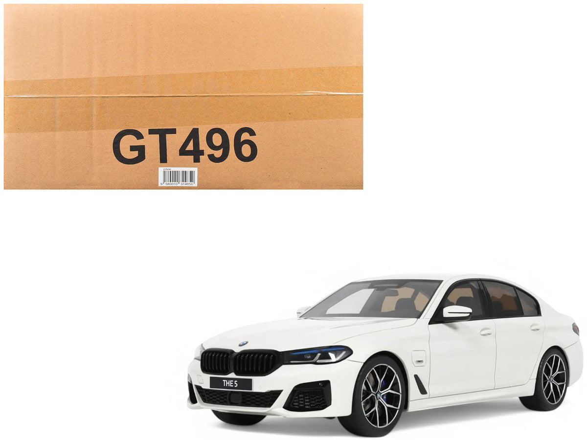 2023 BMW 545e xDrive M Sport Alpine White 1/18 Model Car by GT Spirit LuxuryLifeWay Online Store