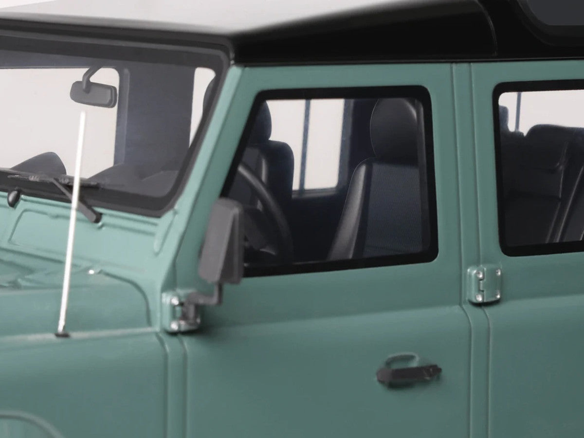 2016 Land Rover Defender 3 Station Wagon Green with Black Top 1/18 Model Car by GT Spirit LuxuryLifeWay Online Store