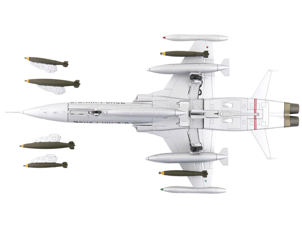 Northrop F-5A Freedom Fighter Aircraft "38381" (1960s) United States Air Force "Air Power Series" 1/72 Diecast Model by Hobby Master LuxuryLifeWay Online Store