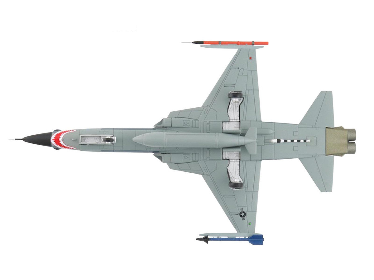 Northrop F-5N Tiger II Aircraft "Red 117 761533 Adversary Fighter VFC-111 Sundowners" (2017) United States Navy "Air Power Series" 1/72 Diecast Model by Hobby Master LuxuryLifeWay Online Store