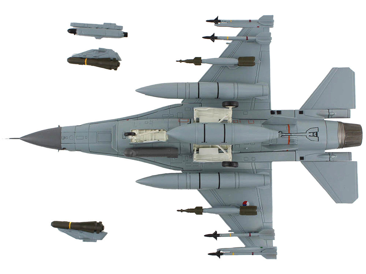 Lockheed F-16AM Fighting Falcon Fighter Aircraft "313 Squadron Afghanistan" (2008) Royal Netherlands Air Force (RNLAF) "Air Power Series" 1/72 Diecast Model by Hobby Master LuxuryLifeWay Online Store