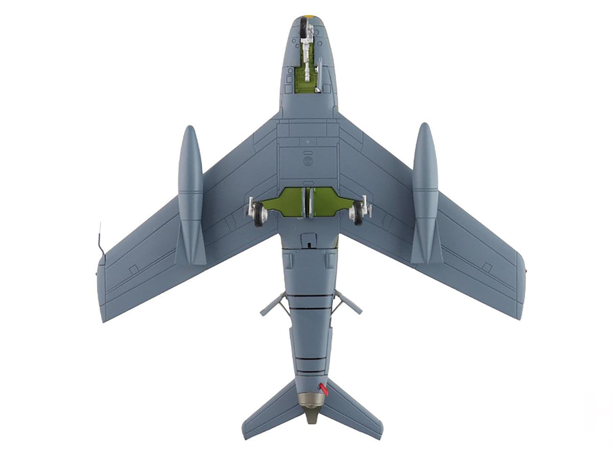 Canadair Sabre Mk.6 Fighter Aircraft "23622 430 Squadron" (1950s) Royal Canadian Air Force "Air Power Series" 1/72 Diecast Model by Hobby Master LuxuryLifeWay Online Store