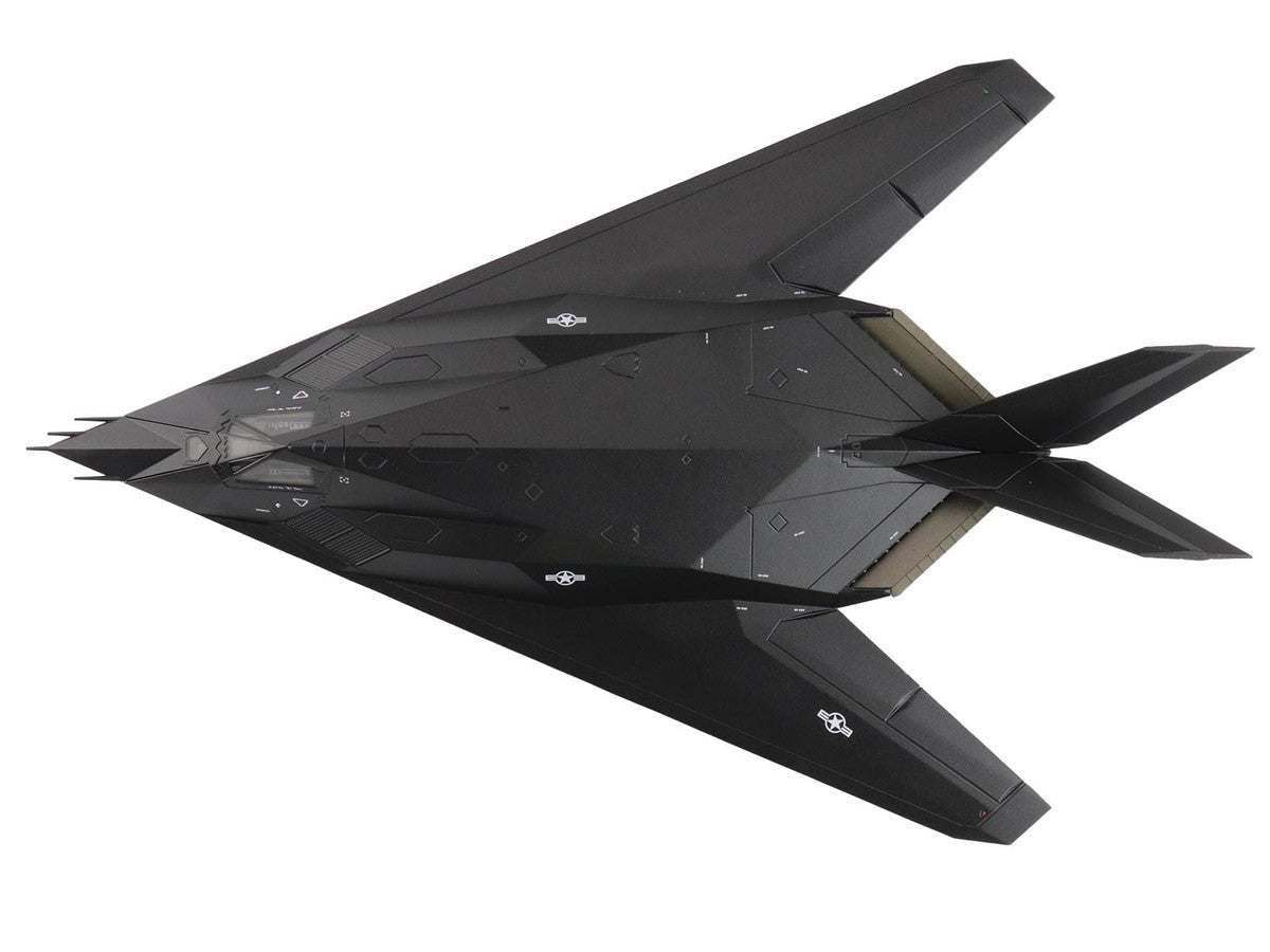 Lockheed YF-117 Nighthawk Stealth Aircraft "79-10782 410th FTS Edwards AFB" (2005) United States Air Force "Air Power Series" 1/72 Diecast Model by Hobby Master LuxuryLifeWay Online Store