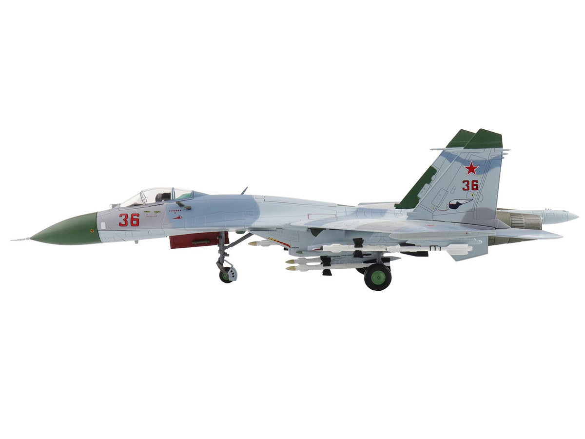 Sukhoi Su-27 Flanker-B Fighter Aircraft "Red 36 Barents Sea 941st IAP" (1987) Soviet Air Force "Air Power Series" 1/72 Diecast Model by Hobby Master LuxuryLifeWay Online Store