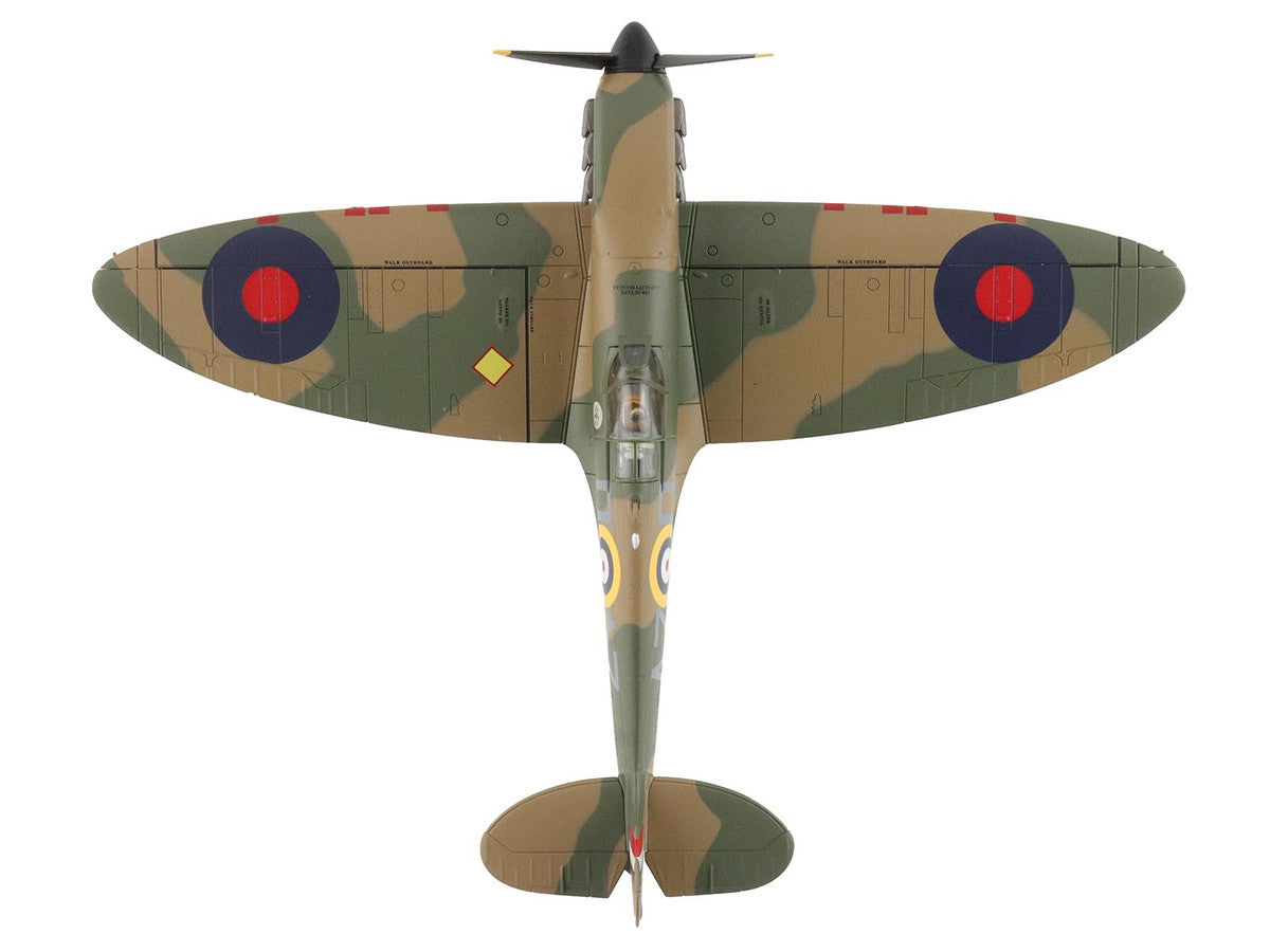 Supermarine Spitfire Mk.1a Fighter Aircraft "X4009 Flight Lieutenant P.C. Hughes" (1940) British Royal Air Force "Air Power Series" 1/48 Diecast Model by Hobby Master LuxuryLifeWay Online Store