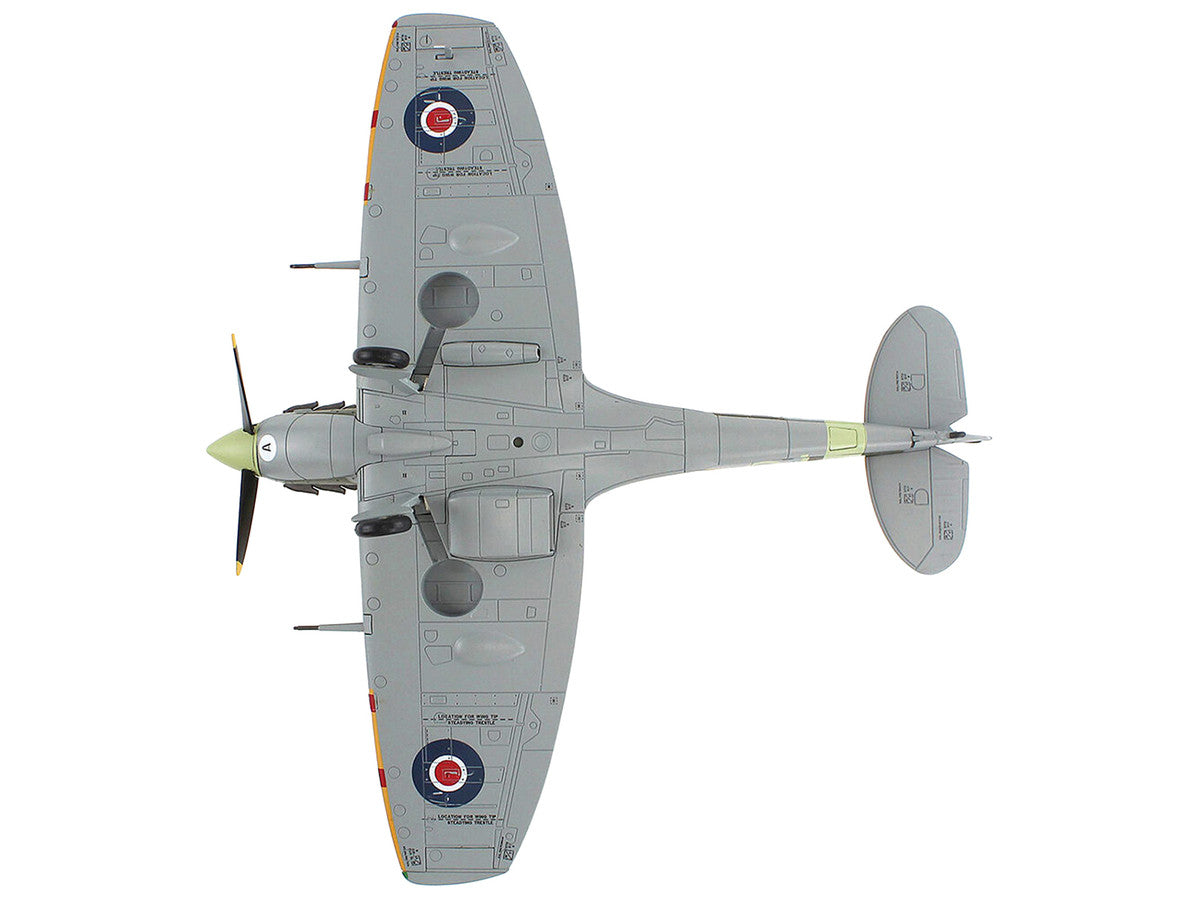Supermarine Spitfire Mk Vb Fighter Aircraft "EN921 Flying Officer Jack Sheppard No. 401 Squadron" (1943) Royal Canadian Air Force "Air Power Series" 1/48 Diecast Model by Hobby Master LuxuryLifeWay Online Store