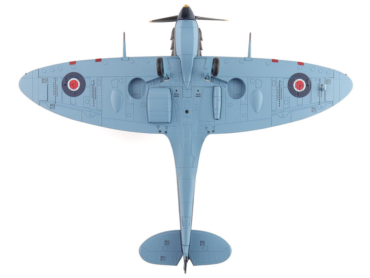 Supermarine Spitfire Mk.Vb Trop Fighter Aircraft "EP706 George Beurling No. 249 Squadron Malta" (1942) British Royal Air Force "Air Power Series" 1/48 Diecast Model by Hobby Master LuxuryLifeWay Online Store