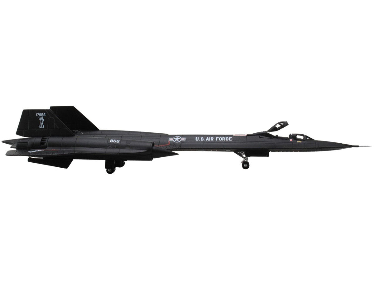 Lockheed SR-71B Blackbird Stealth Aircraft "9th Strategic Reconnaissance Wing Beale Air Base Gumby" United States Air Force 1/200 Diecast Model Airplane by Herpa LuxuryLifeWay Online Store