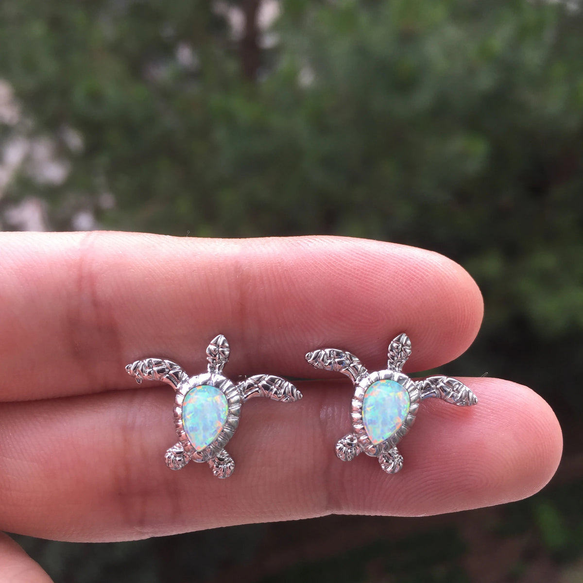 Cute Sea Turtle Stud Earring For Women Fashion Imitation Blue Fire Opal Screw Back Earrings For Women Wedding Band Jewelry Gifts Pi-Mart