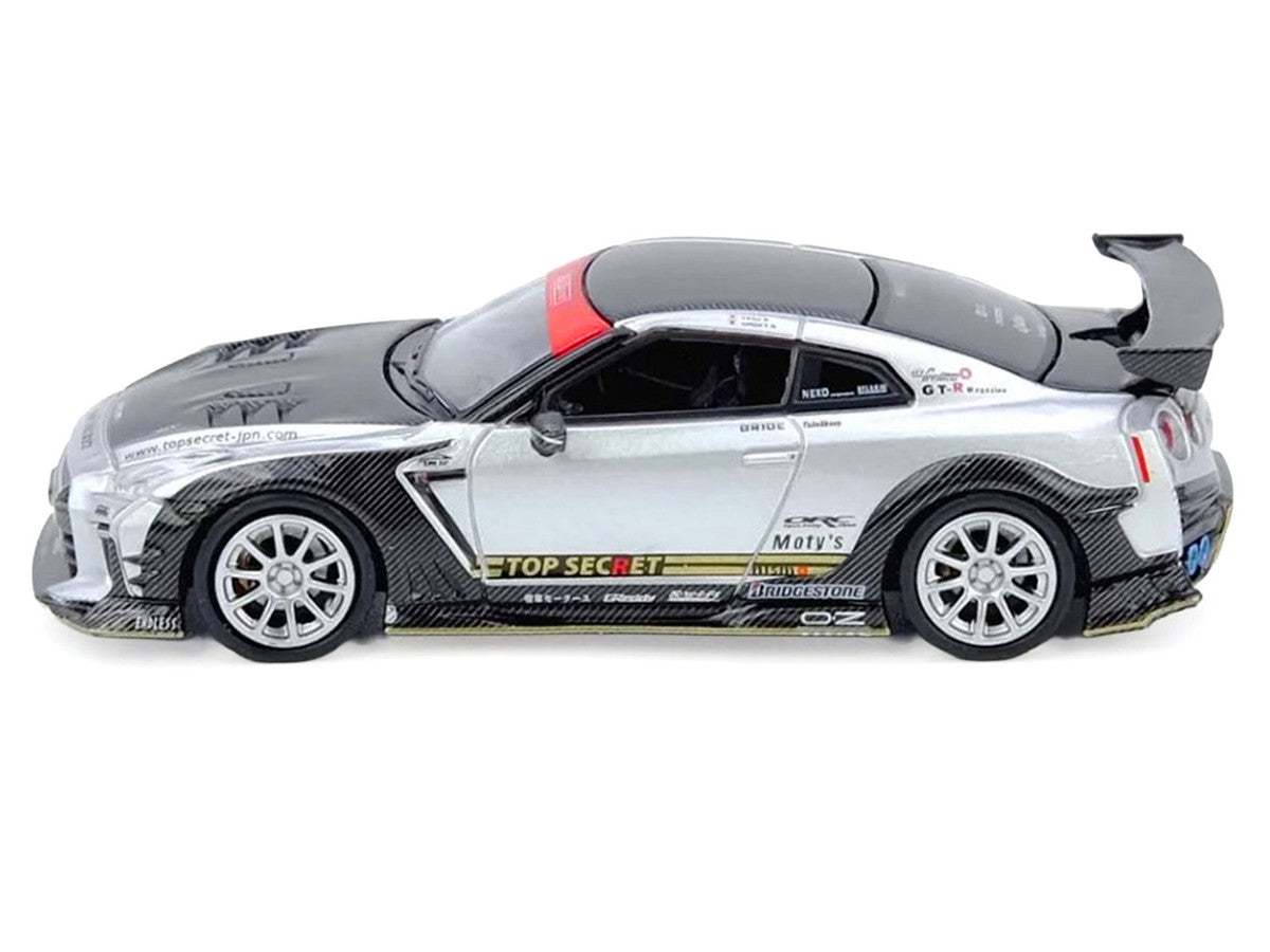 Nissan GT-R (R35) Top Secret RHD (Right Hand Drive) Silver Metallic with Carbon Hood and Top "Tokyo Auto Salon Hong Kong 2025 Event Edition" 1/64 Diecast Model Car by Inno Models LuxuryLifeWay Online Store