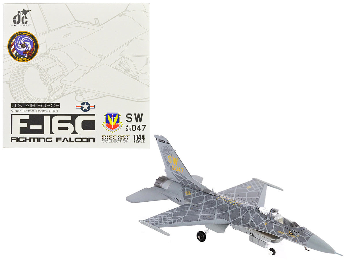 Lockheed Martin F-16C Fighting Falcon Fighter Aircraft "Viper Demo Team" (2021) United States Air Force 1/144 Diecast Model by JC Wings LuxuryLifeWay Online Store