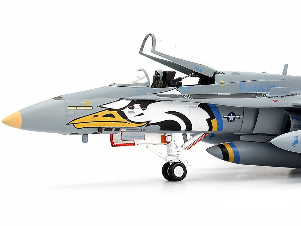 F/A-18C U.S. Navy Hornet Fighter Aircraft "VFA-82 Marauders" Limited Edition to 600 pieces Worldwide 1/72 Diecast Model by JC Wings LuxuryLifeWay Online Store