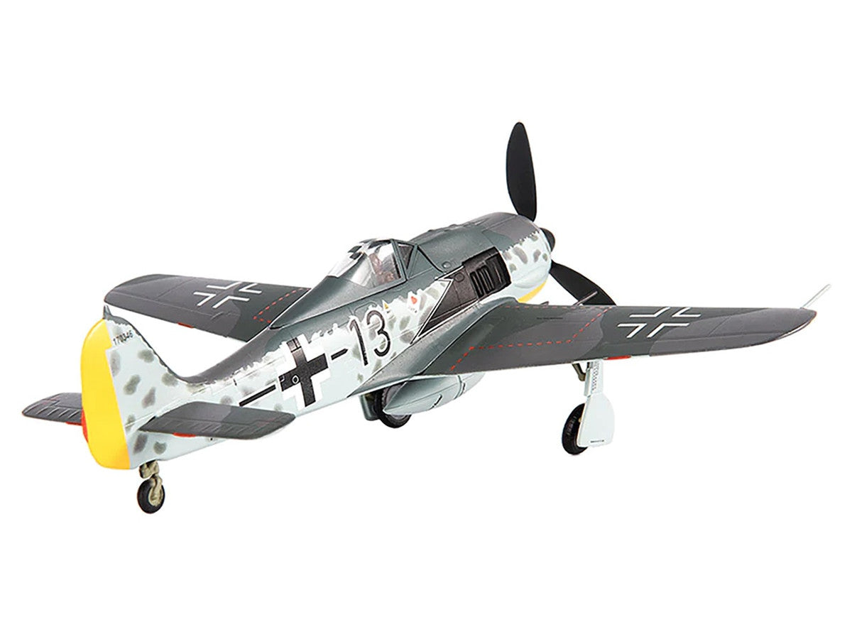 Focke-Wulf Fw 190A-8 Fighter Aircraft "JG 26 Schlageter France" (1945) German Luftwaffe 1/72 Diecast Model by JC Wings LuxuryLifeWay Online Store