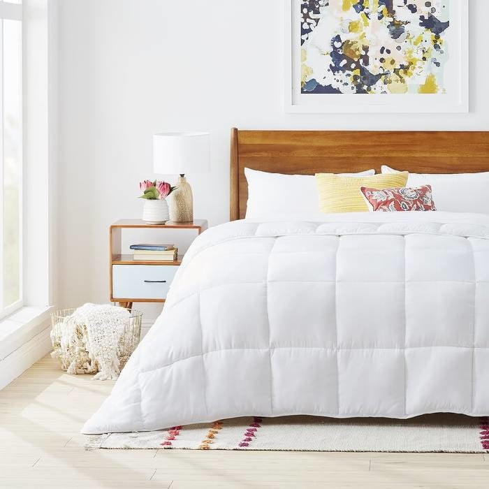 King Size Cozy All Seasons Plush White Polyester Down Alternative Comforter LuxuryLifeWay Online Store