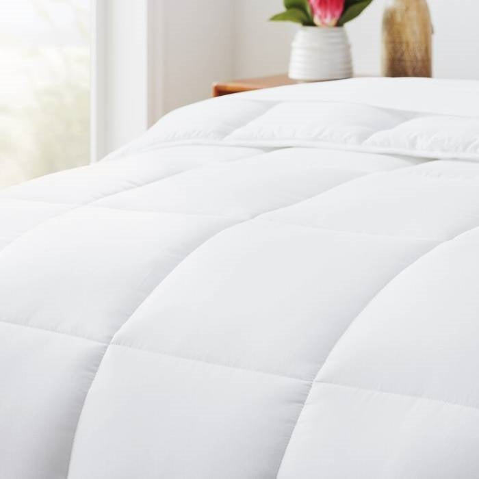 King Size Cozy All Seasons Plush White Polyester Down Alternative Comforter LuxuryLifeWay Online Store