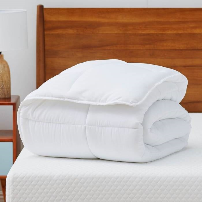 King Size Cozy All Seasons Plush White Polyester Down Alternative Comforter LuxuryLifeWay Online Store