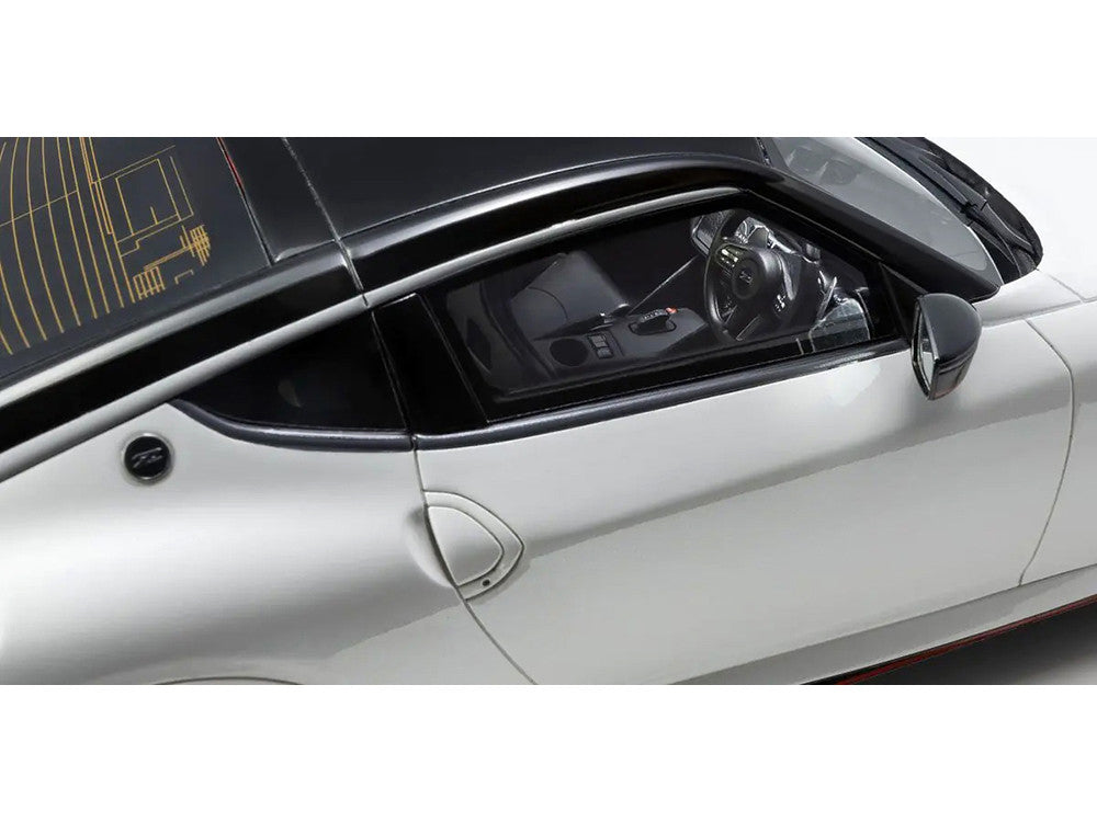 Nissan Fairlady Z NISMO RHD (Right Hand Drive) White with Black Top 1/18 Model Car by Kyosho LuxuryLifeWay Online Store