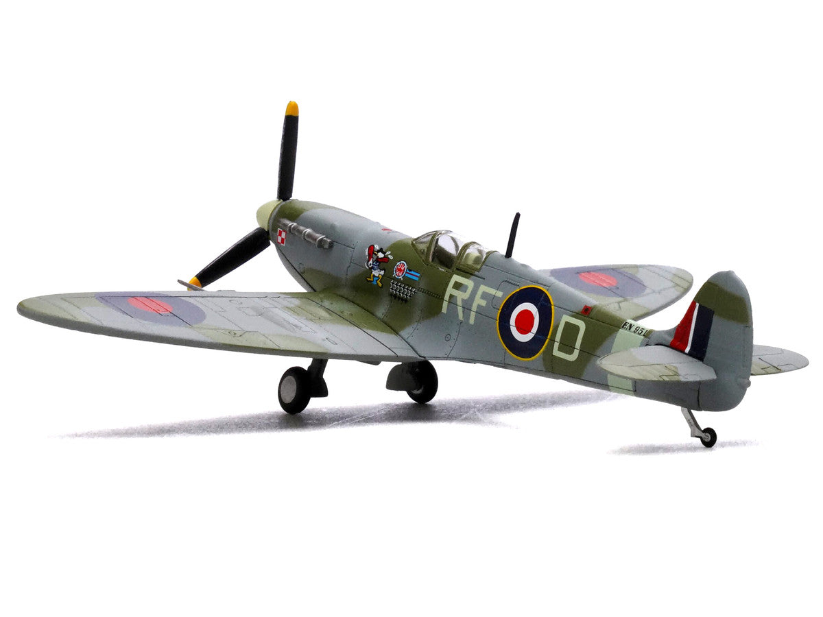 Supermarine Spitfire Mk Vb Fighter Aircraft "EN951 Ace Jan Zumbach No. 303 Polish Kosciuszko Squadron" (1943) Royal Air Force 1/72 Diecast Model by Legion LuxuryLifeWay Online Store
